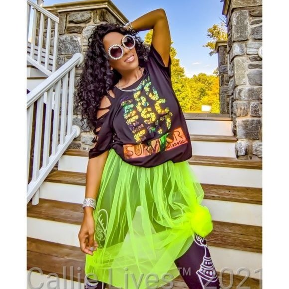 Miz Effervescent Survivor Black Custom Cut Graphic Tee Shirt - Picture 6 of 16